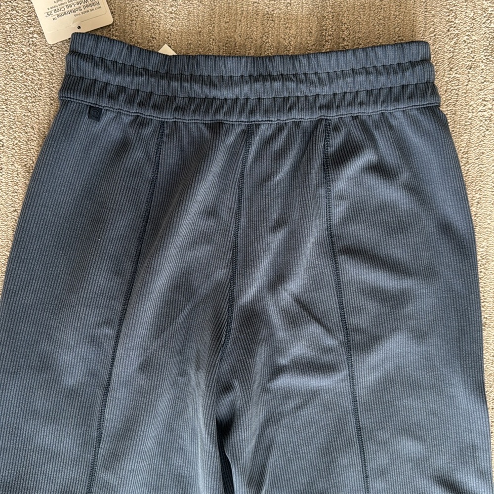 Lululemon Ribbed Softstreme Mid Rise Wide Leg Crop 25” - Picture 10 of 11